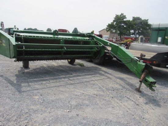 JD 820 Haybine