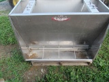 STACO Pig Feeder
