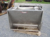 STACO Pig Feeder