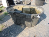 Rubbermaid 100 Gal Water Trough
