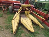 NH 824 2R Corn Head