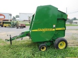 JD 447 Round Baler, Twine