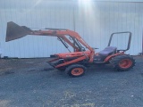 Kubota B7100 w/Loader, 4WD, 735 Hrs