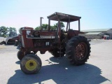 IH 1066 2WD Tractor w/4Post Canopy