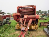 NH 847 Round Baler