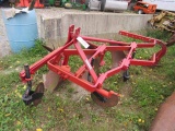 MF 4B plow, 3pt