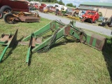 JD 148 Loader w/Mounts