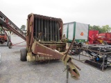 IH 241 Round Baler