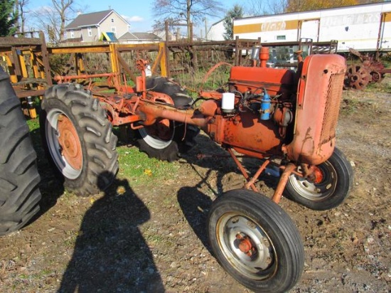AC B 2WD Gas Tractor (not running)