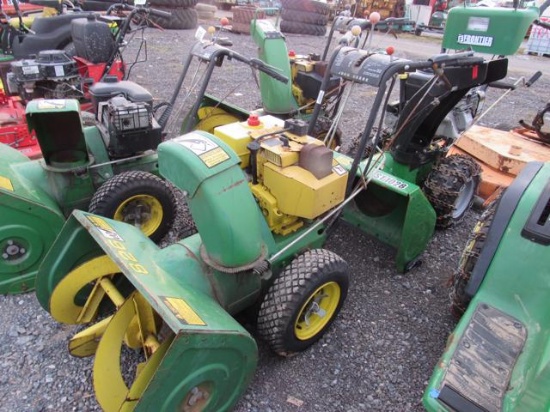 JD 826 Snowblower w/Chains