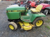JD 318 Lawn Tractor