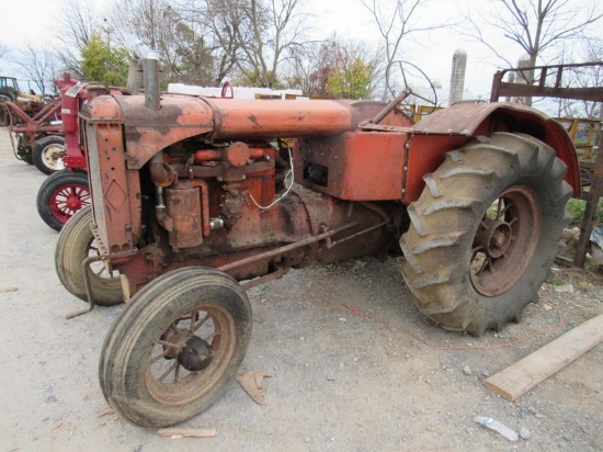 AC "U" Tractor, NON-RUNNING