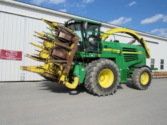 JD 7350i Chopper w/Champion 360 8R Corn Head &
