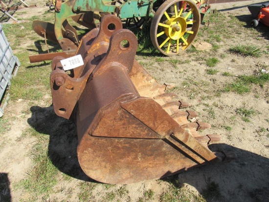 TrackCo Bucket