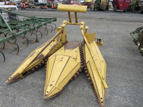NH 824 Corn Head