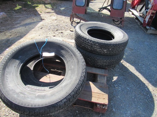 (New) ST235/80R16 Radial Trailer Tires (set of 4)