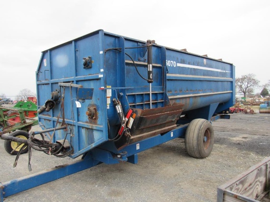 TMR SAC 6070 Feed Mixer, 700 Cubic Feet