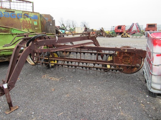 IH Roll-O-Bar Rake, Hyd Driven