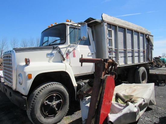1972 Ford Dump Truck w/ Title, GVW: 36,000