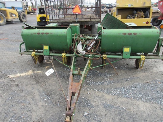 JD 1240 4R Planter