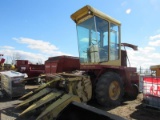 NH 1895 Chopper w/ 890 3R Cornhead & 990 Hay Head