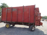 IH 120 Forage Wagon w/JD Gear