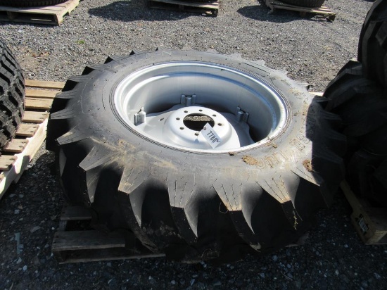 (New) 13.6 x 28 Tire (single)