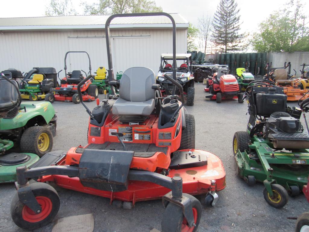Kubota ZD1211 Zero Turn Mower w/ 72