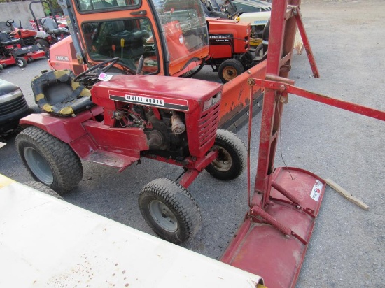 Wheel Horse L&G Tracor w/Plow (Runs)