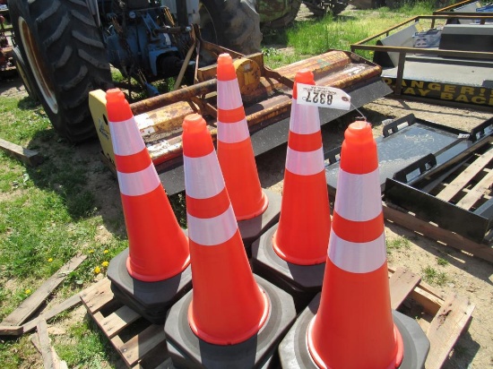 New Safety Traffic Cones 28" High
