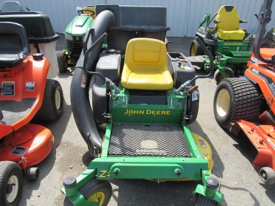 JD Z225 Zero Turn Mower