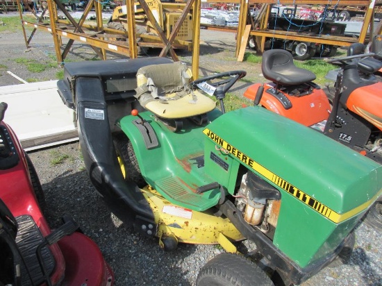 JD 111 Riding Mower (not running)