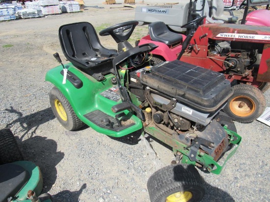 JD LX279 Part Garden Tractor (non-running)