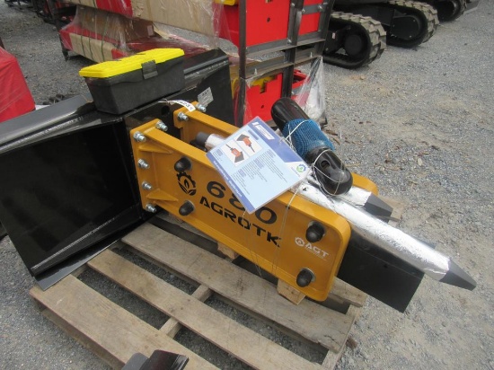 AGT QA 680 Concrete Breaker (New) (2 Tips)