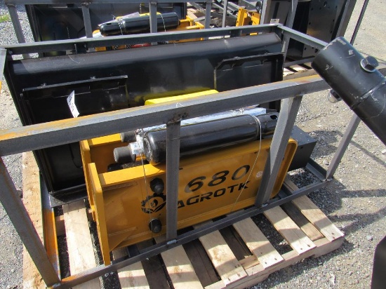 AGT QA 680 Concrete Breaker (New) (2 Tips)