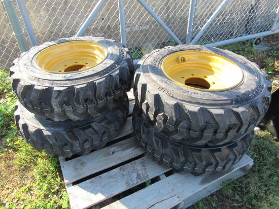 10-16.5 Forerunner Tires on Wheels for NH/JD/CAT