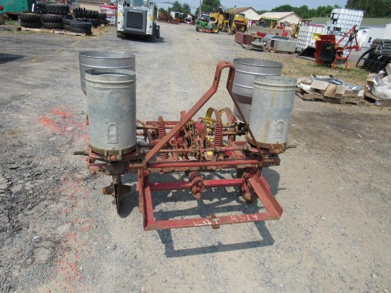 IH  3pt  2R Cornplanter