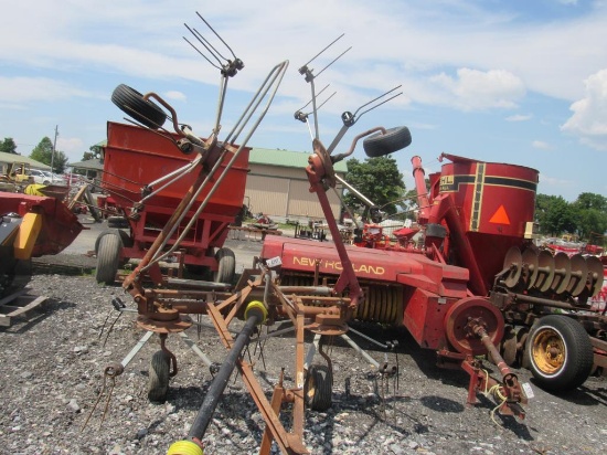 Hesston 3717 4 Star Tedder