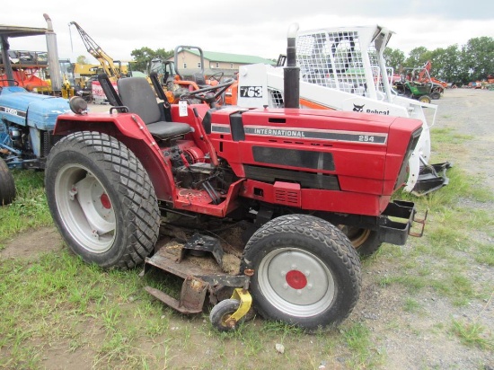 IH 254 Tractor w/ Mower Deck (Not Running)