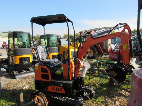 AGROTK QH12 Mini Excavator w/Thumb & Canopy (New)