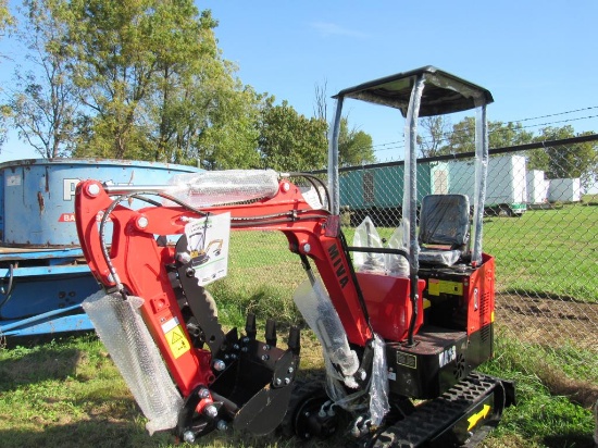 Miva VA13 Mini Excavator w/Thumb
