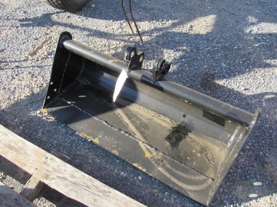 Miva Mini Excavator 32" Bucket (New)