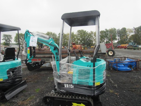 Miva VA15 Mini Excavator w/Thumb