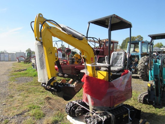 AGT QH12 Mini Excavator, Thumb & Canopy (New)