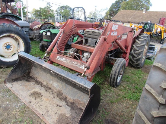 MF 250 Utility Tractor