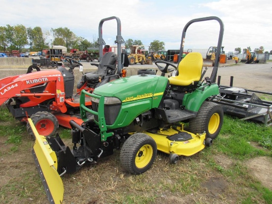 JD 2305 Compact Tractor,Dsl,4x4,54" Deck,54" Blade