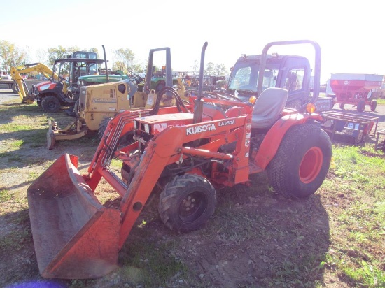 Kubota B2150 Tractor w/ Ldr, Dsl, 4WD, ROPS,