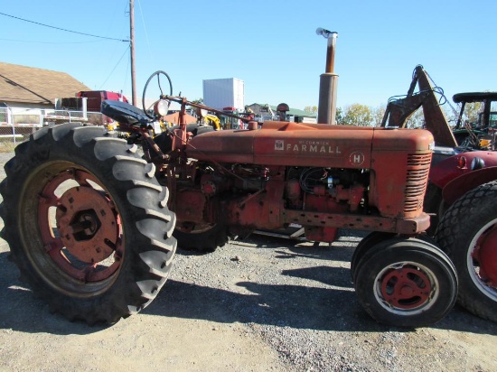 Farmall H Tractor