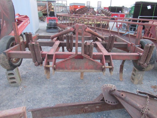 Bush Hog 3Pt 8 Shank Chisel Plow