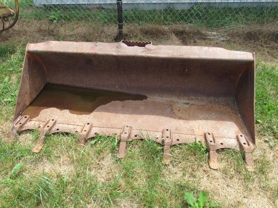 Case 72" Skid Steer Bucket